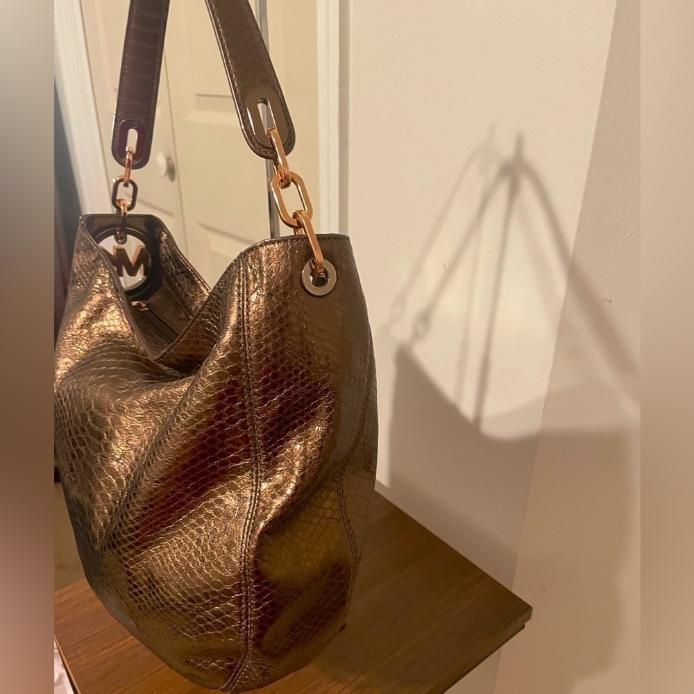 NWT Michael Michael Kors Metallic Snake Effect Leather Lillie Hobo - Picture 3 of 11